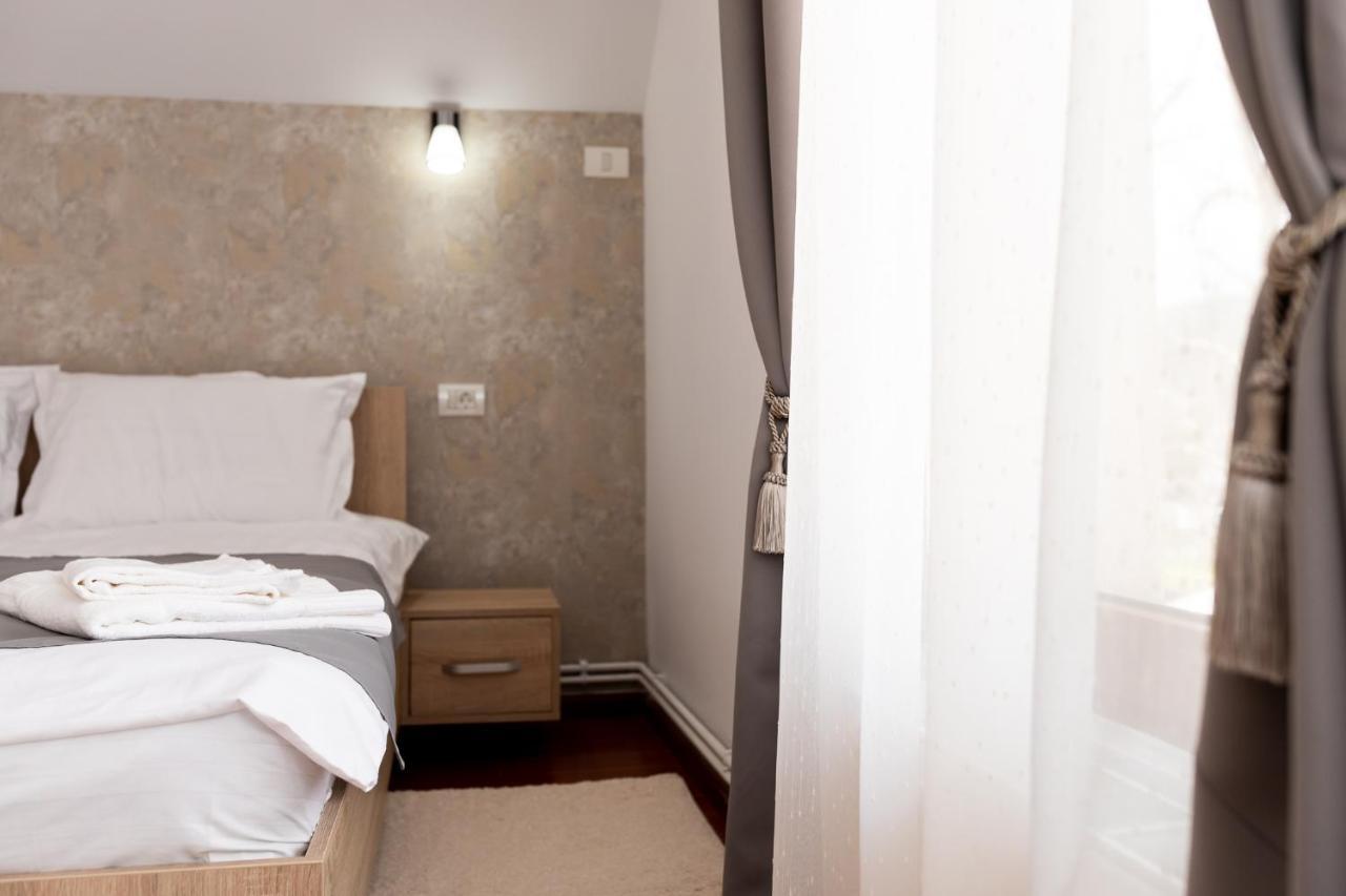 Marconi Guesthouse Hunedoara Exterior photo