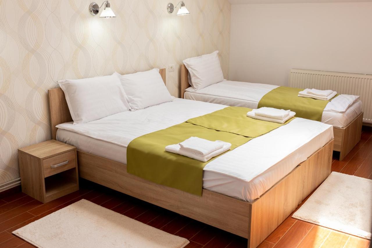 Marconi Guesthouse Hunedoara Exterior photo